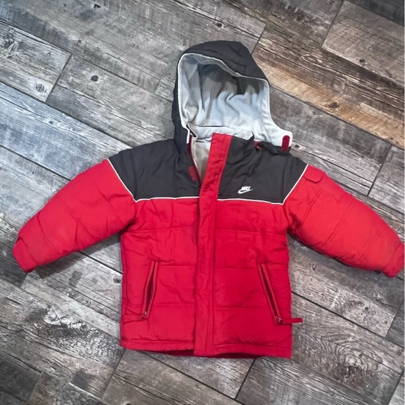 Nike Coat​​​ - Picture 1 of 5